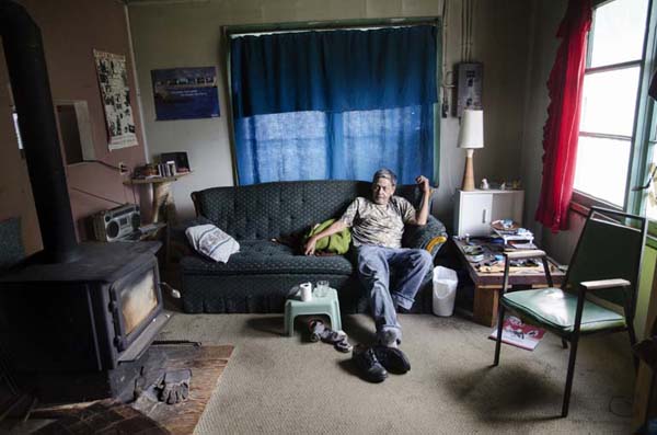 the native Elmer Dan in his house, Mount Currie, The Ucwalmicw reserve, British Columbia, Canada